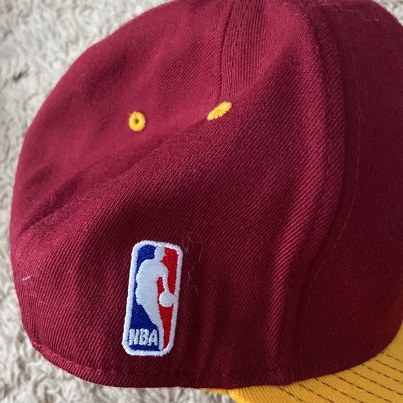 Cleveland Cavaliers L/XL Hat - Picture 5 of 6